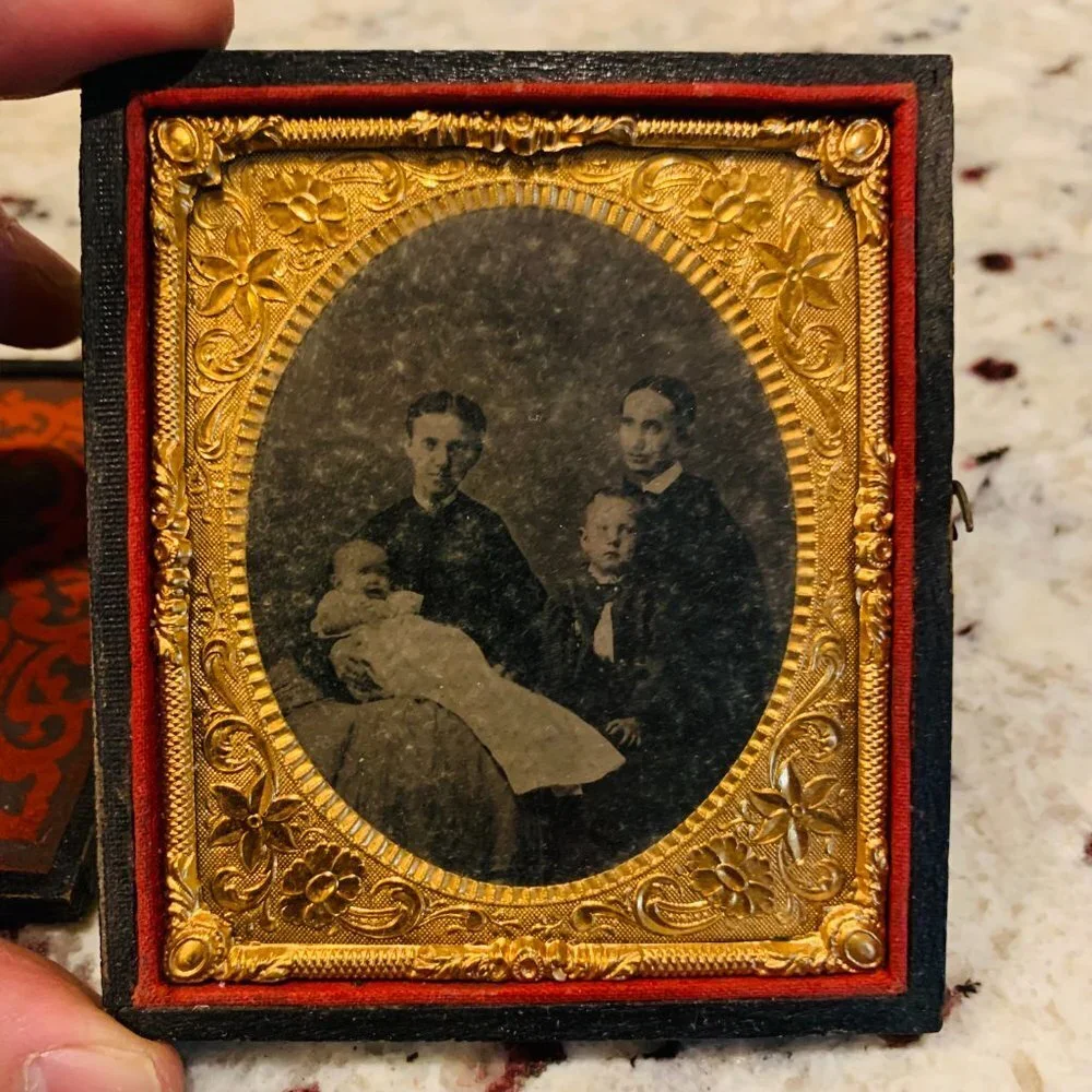 Antique 19th Century 1/6 Plate Ambrotype Daguerreotype Family Portrait